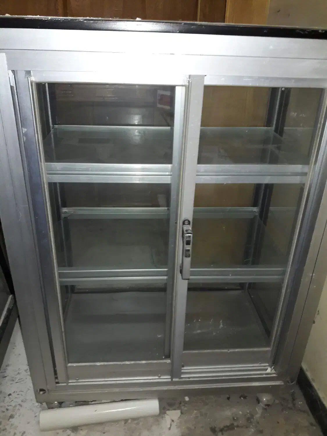 فروش ویترین الومینیوم باشیشه وچرخ کامل|بوفه، ویترین، کنسول|اهواز, کمپلو جنوبی|دیوار