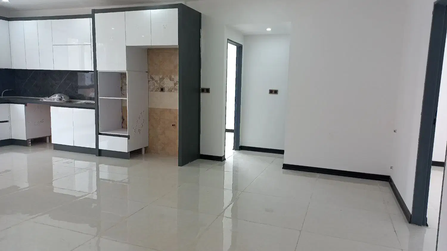 فروش۱۱۰مترطبقه۲نوساز۱۰۰متری دریافروش فوری|فروش آپارتمان|چالوس, |دیوار