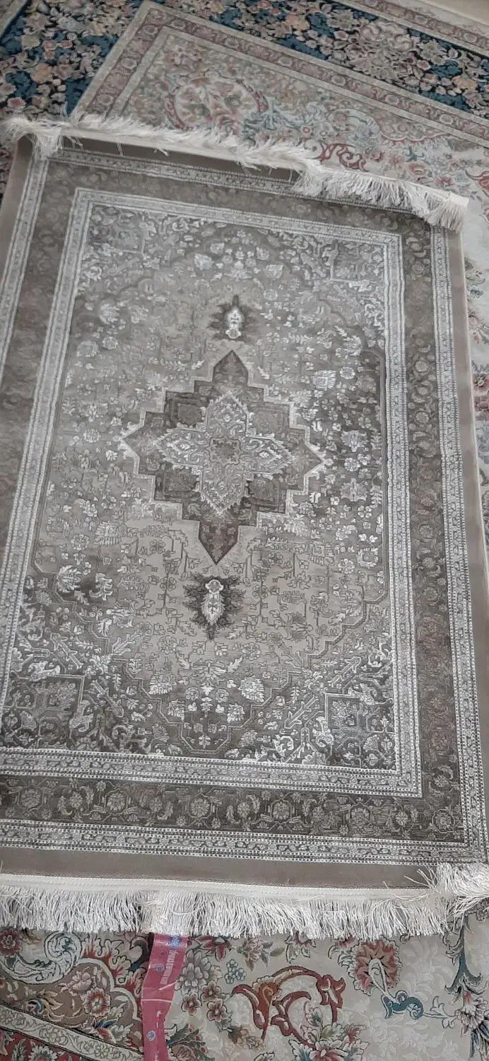 قالیچه فرش نگین مشهد اصل|فرش|مشهد, توس (بلوار توس)|دیوار