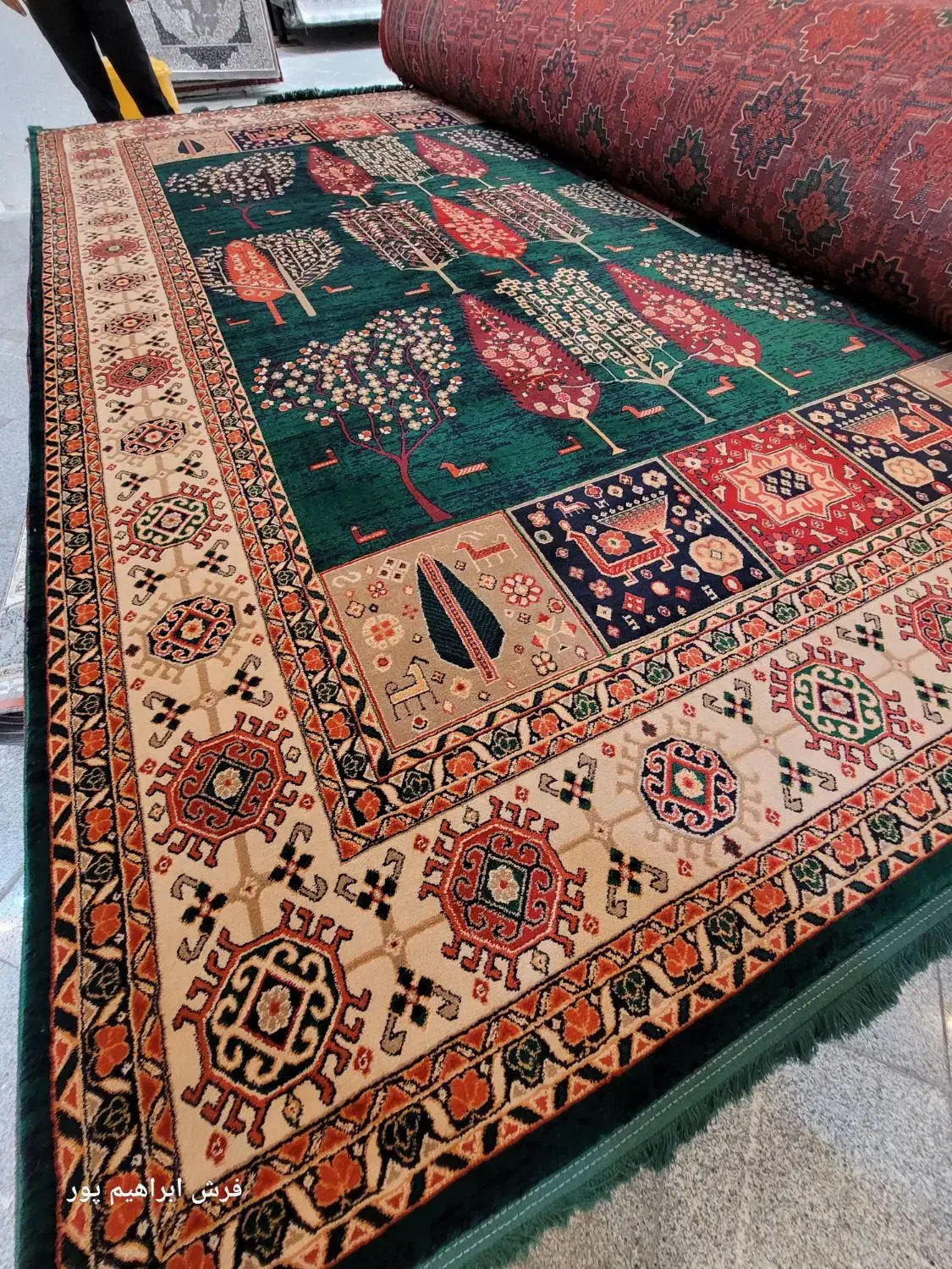 ۸۵۰۰۳ فرش ۷۰۰شانه تخفیفی|فرش|مشهد, راه آهن|دیوار