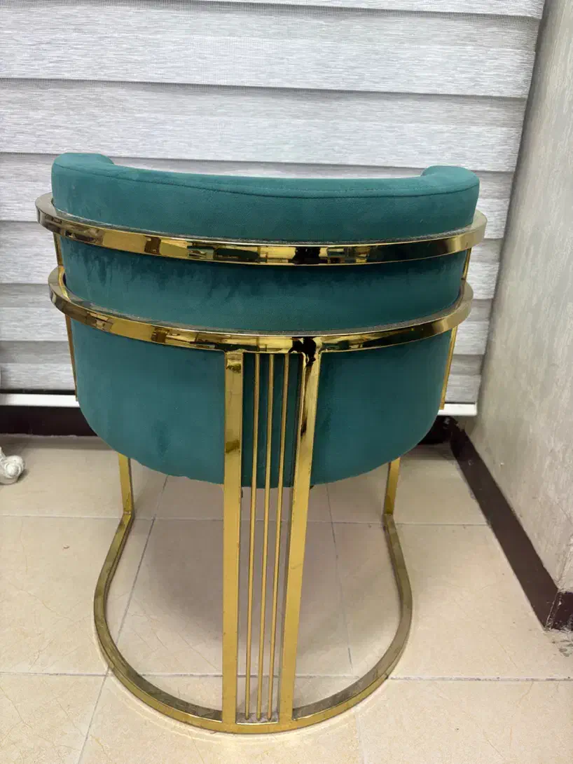 فروش وسایل سالن زیبایی ب صورت تکی ویکجا|آرایشگاه و سالنهای زیبایی|پرند, فاز ۲|دیوار