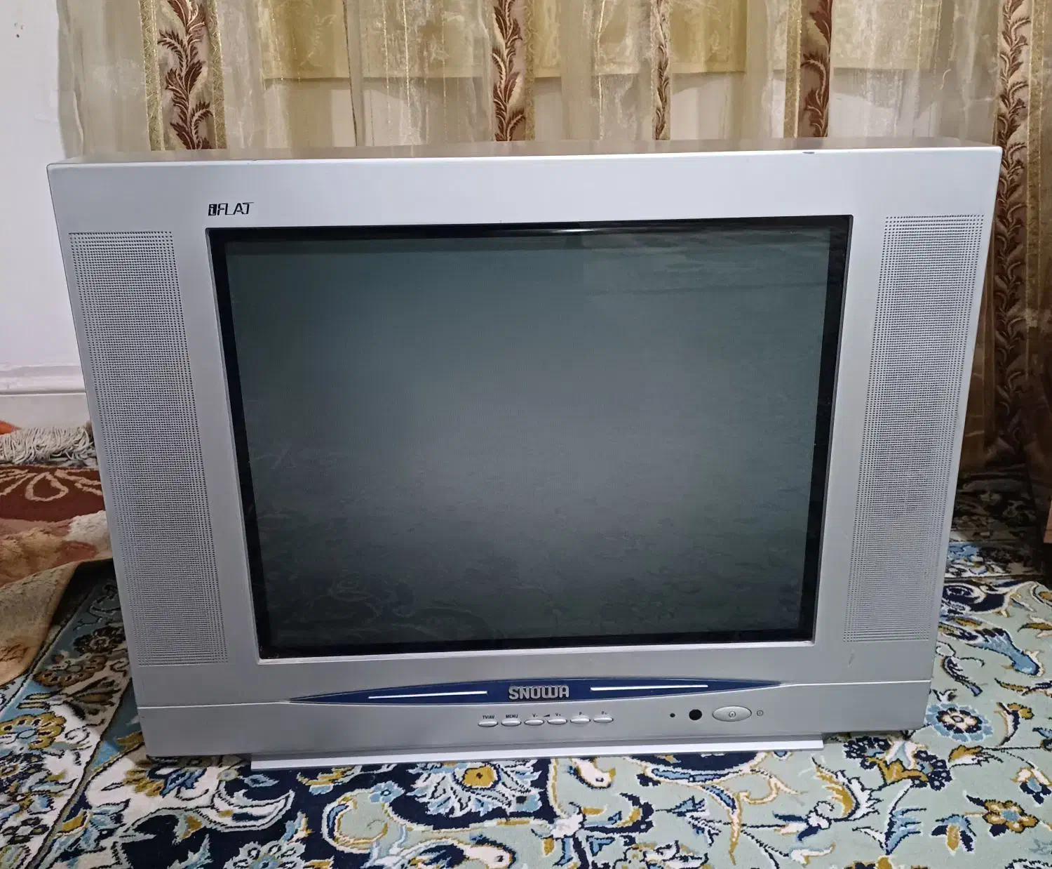 تلوزیون قدیمی|تلویزیون و پروژکتور|دماوند, دماوند|دیوار