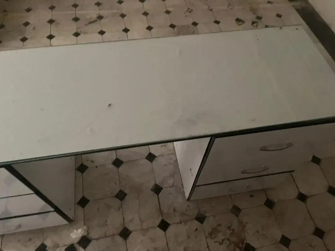 میزناخن|آرایشگاه و سالن‌های زیبایی|کاشان, درب جوشقان|دیوار