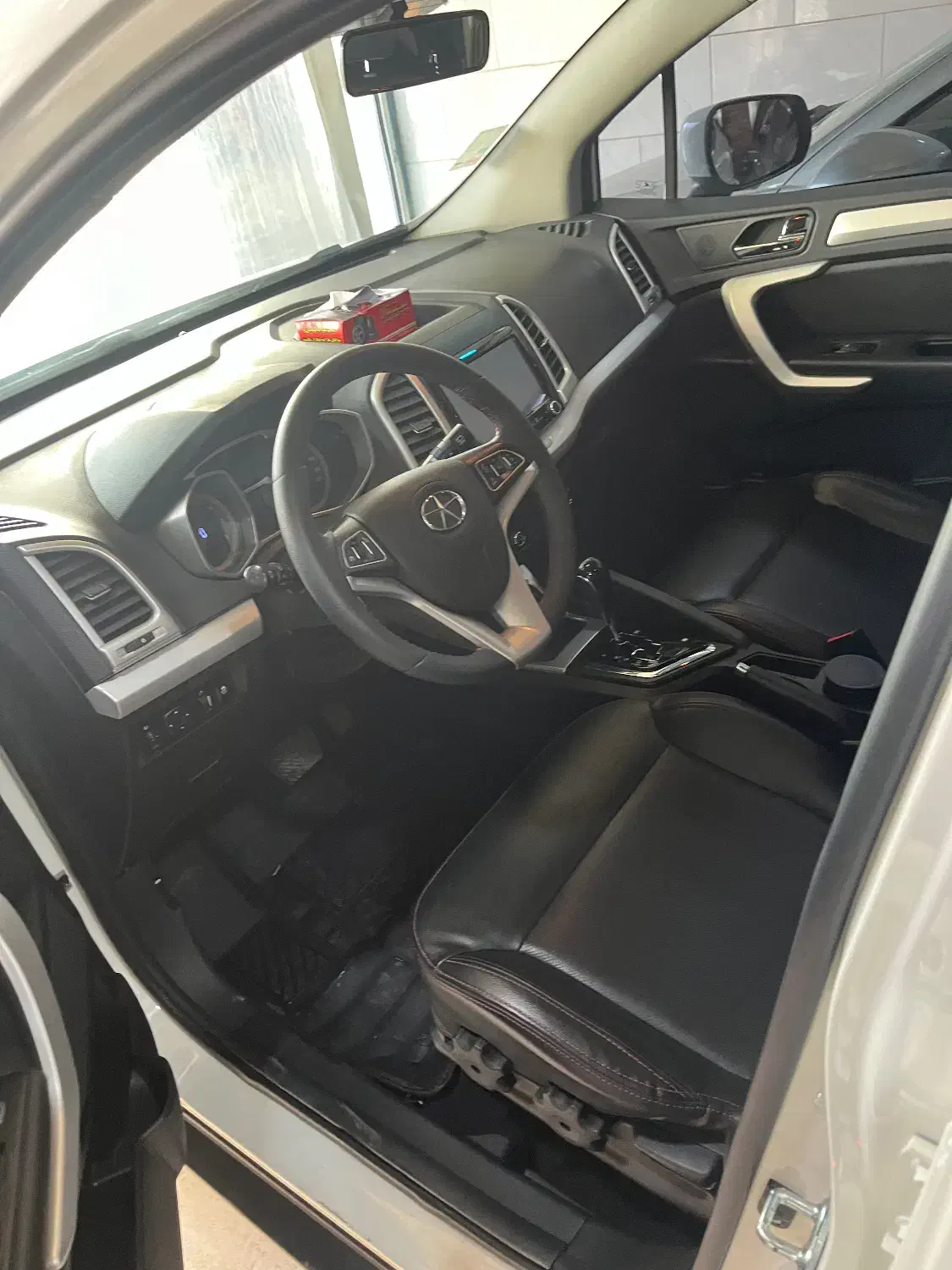 جک اس تیری|خودرو سواری و وانت|اصفهان, مارچین|دیوار