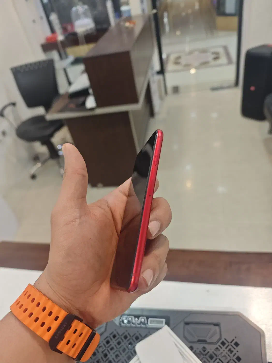 iphone se 2020|موبایل|کرج, گوهردشت|دیوار