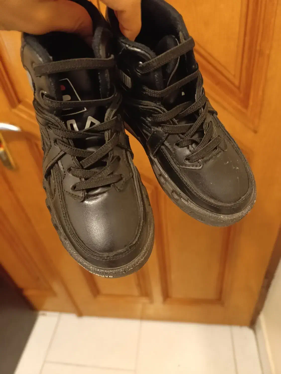 نیم بوت اسپرت|کیف، کفش، کمربند|ساری, |دیوار