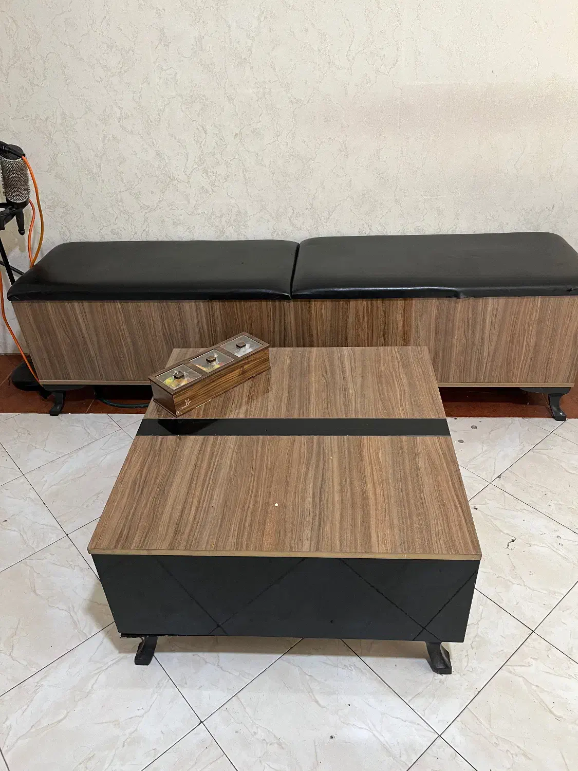 لوازم سالن چوبی کاملا سالم|آرایشگاه و سالنهای زیبایی|اندیشه, اندیشه فاز ۲|دیوار