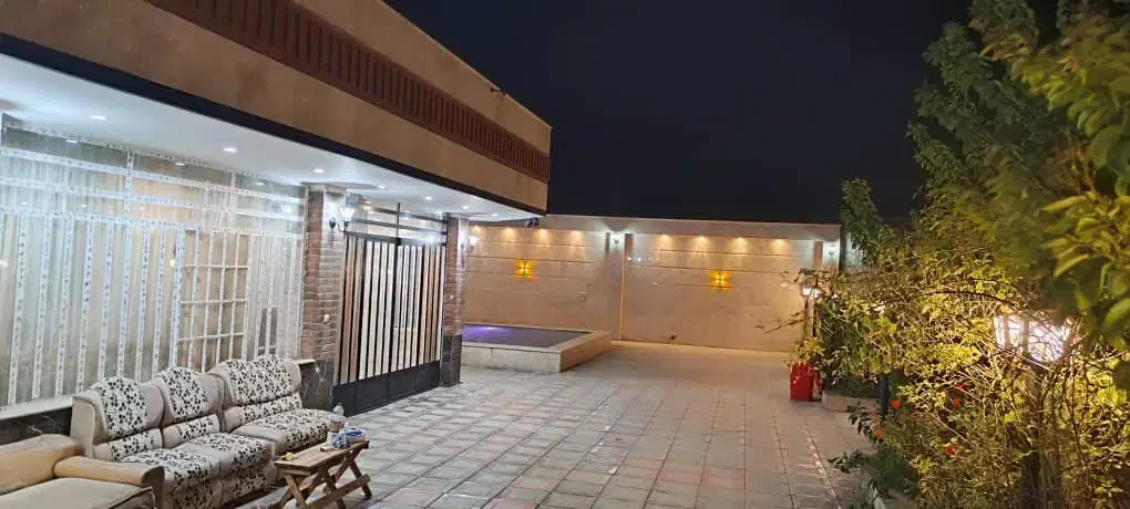 باغ ویلا اجاره روزانه کبوتراباد|اجارهٔ کوتاه‌مدت ویلا و باغ|اصفهان, بهارستان|دیوار