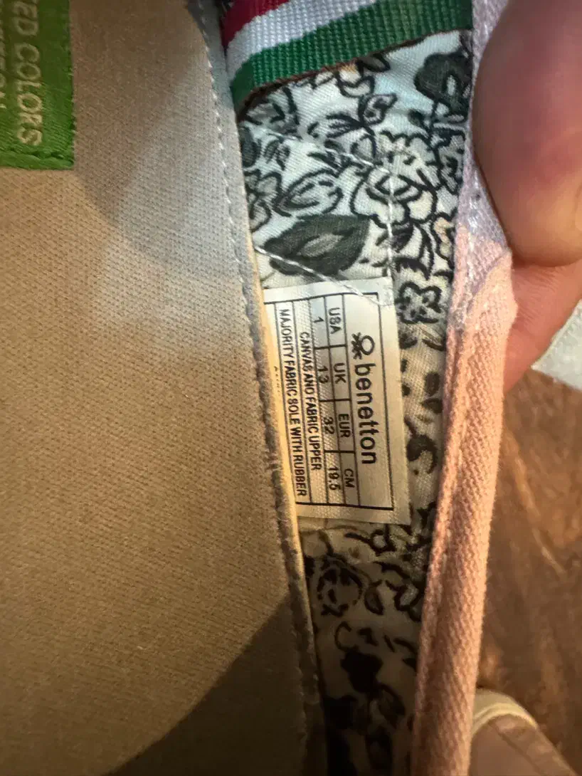 کفش دخترانه بنتون سایز ۳۲|کفش و لباس بچه|تهران, فرمانیه|دیوار