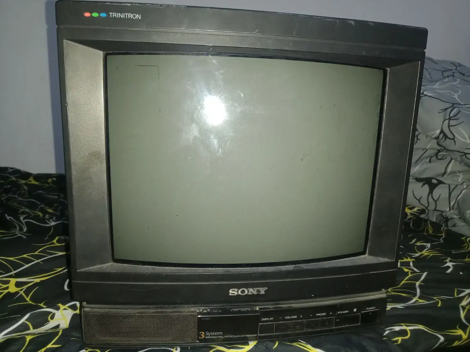 تلویزیون سُنی قدیمی|تلویزیون و پروژکتور|اهواز, چنیبه پایین|دیوار