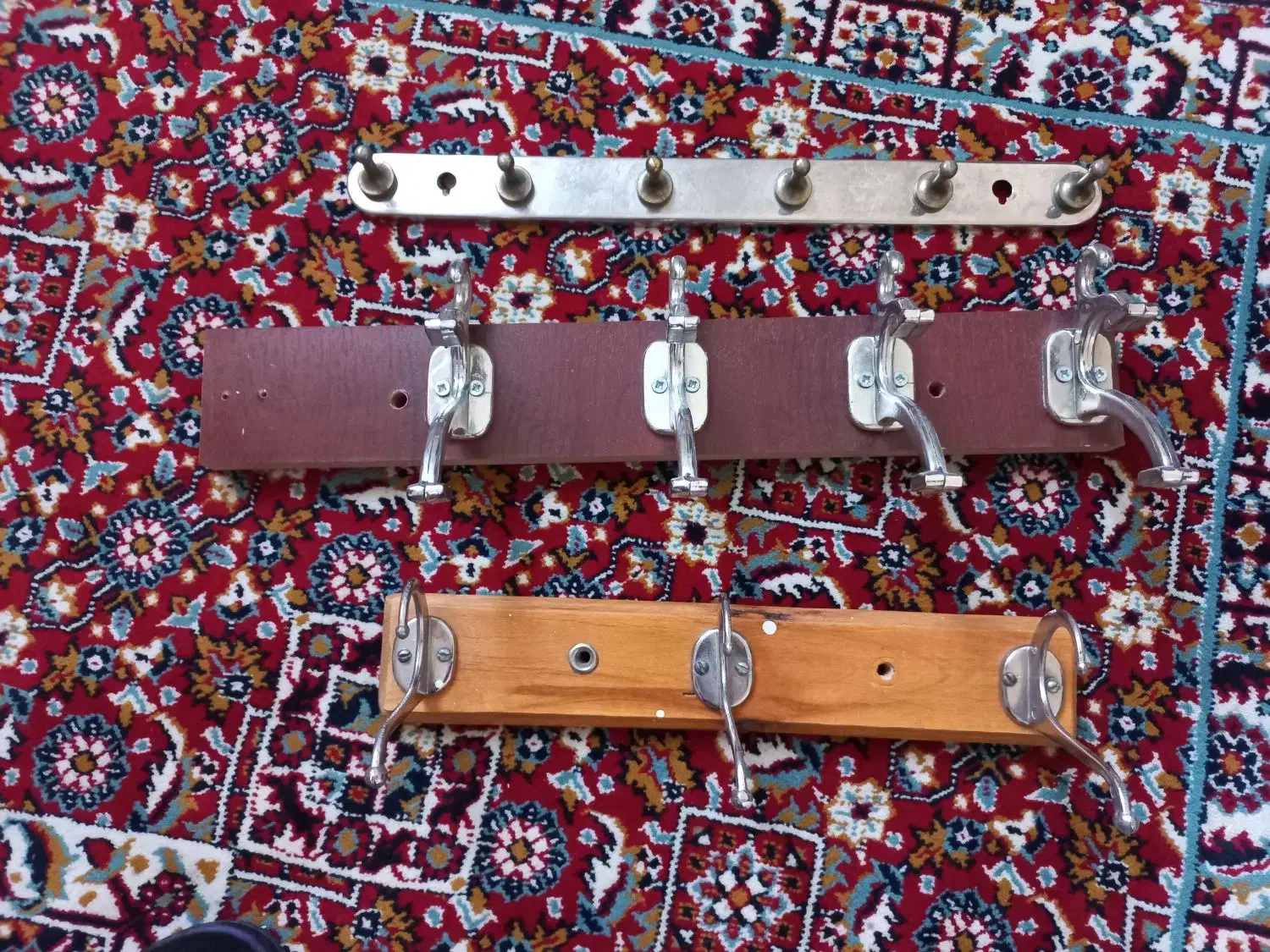 ۳ عدد چوب رختی سالم|بندرخت و رخت‌آویز|قیدار, |دیوار