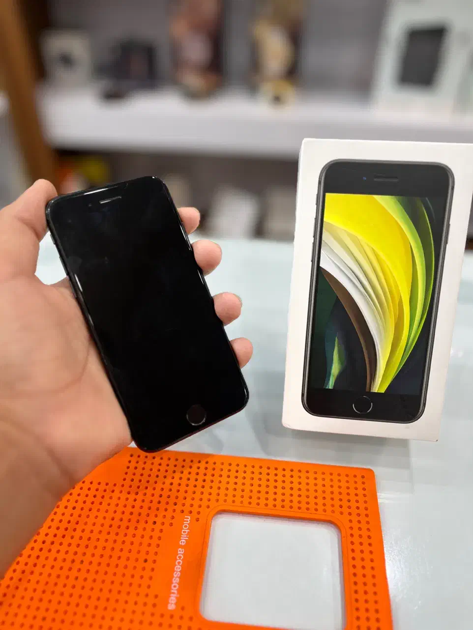 Iphon se 2020 تخفیفی|موبایل|ساری, |دیوار