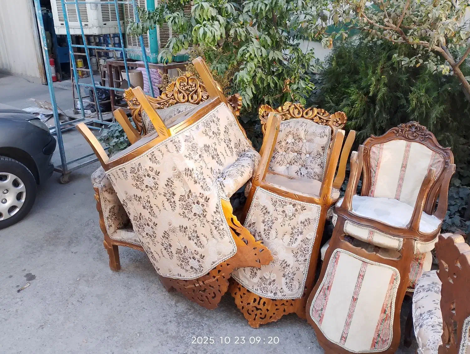 تعدادی مبل چوبی تعمیری سوزاندن|مبلمان خانگی و میز عسلی|باغستان, |دیوار