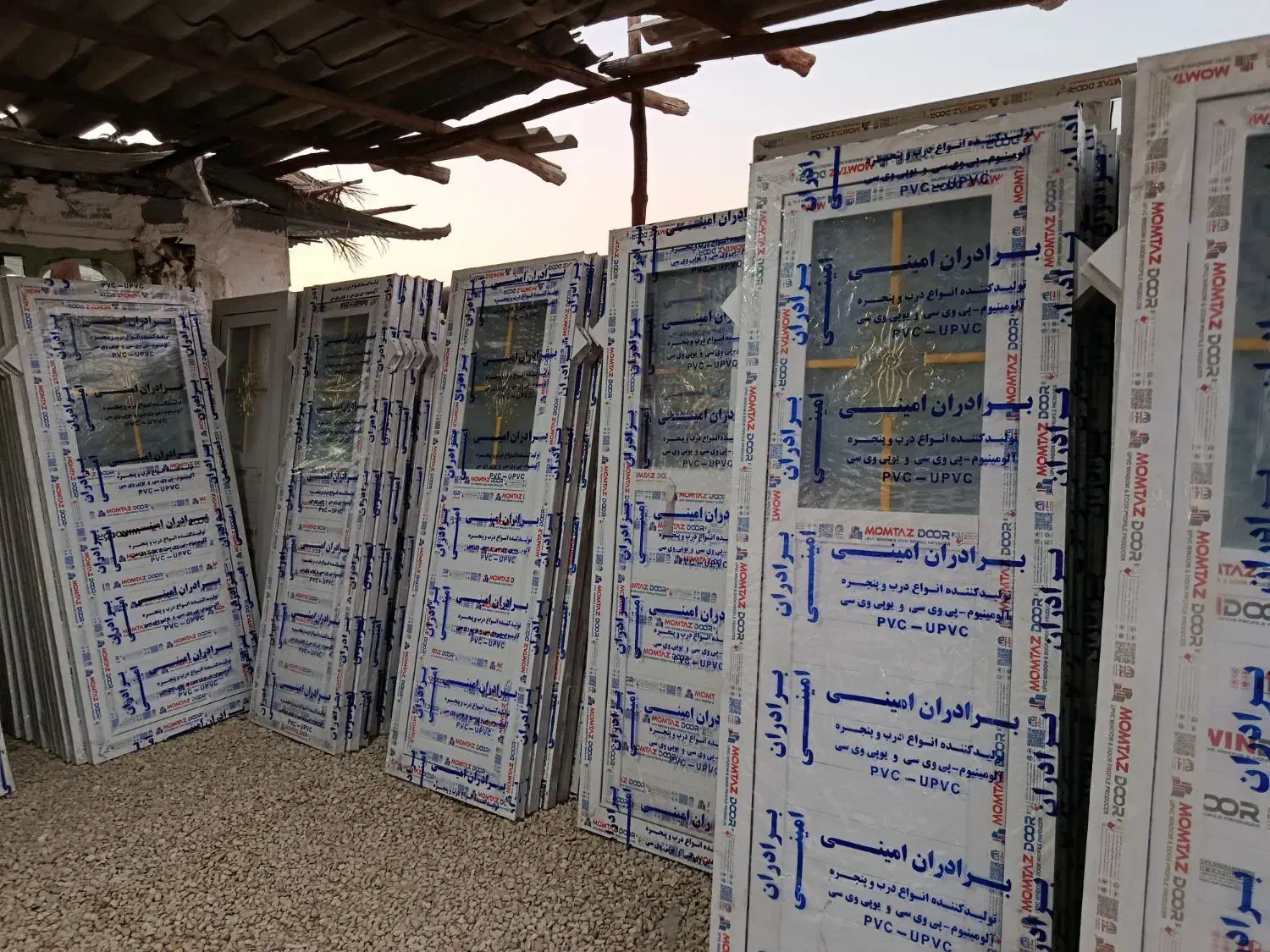 مرکز فروش درب پنجره یو پی وی سی|مصالح و تجهیزات ساختمان|برازجان, |دیوار