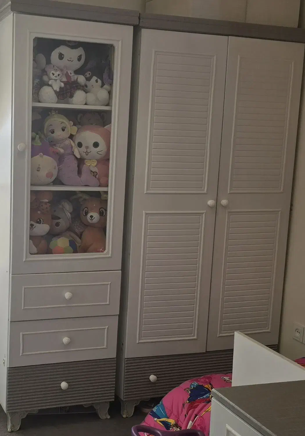 سرویس تخت و کمد کودک و نوجوان سفید و طوسی|تخت و سرویس خواب|اسلامشهر, شهرک واوان|دیوار