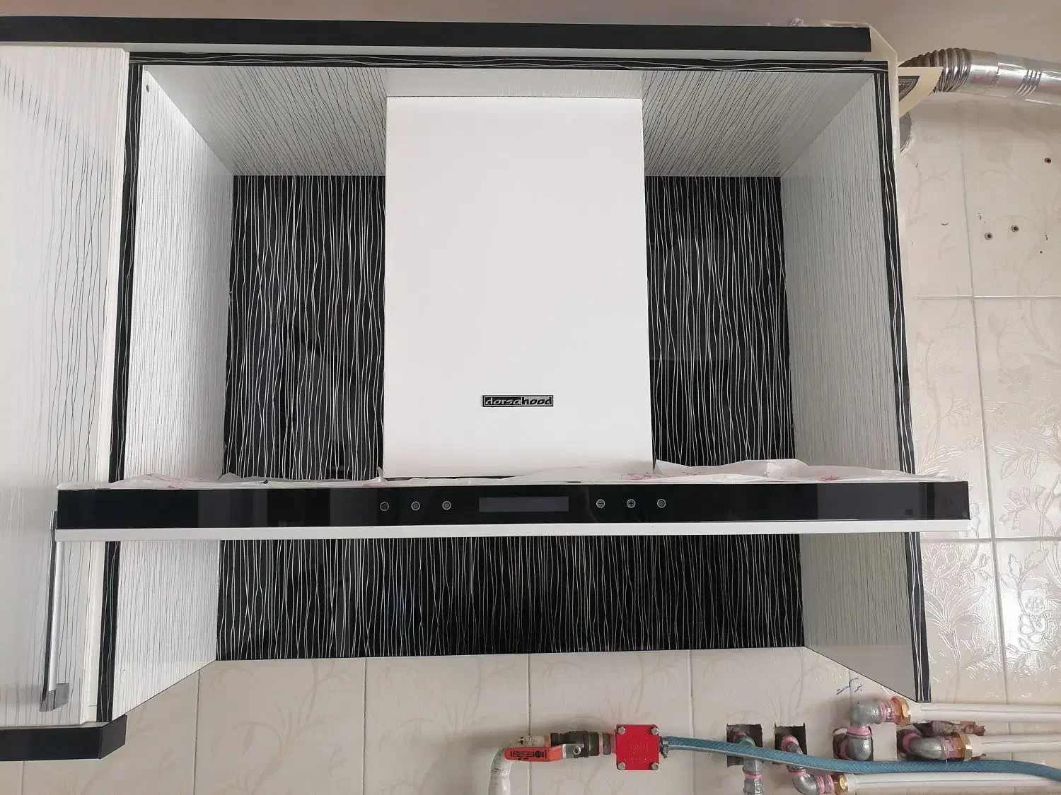 هود درسا|هود|تبریز, |دیوار