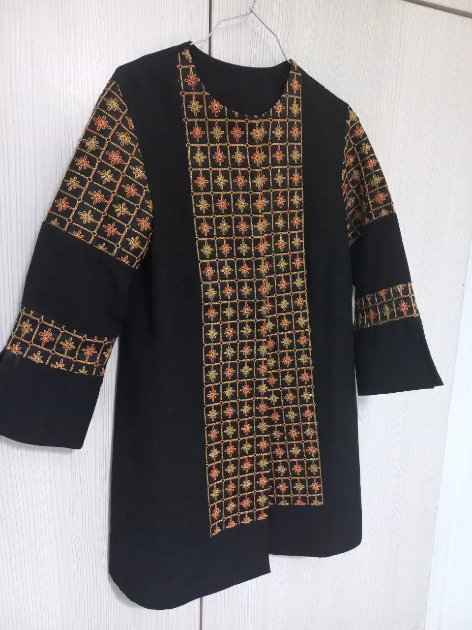 مانتو ها و کت سارافون سایز ۳۸ ۴۰|لباس|همدان, |دیوار