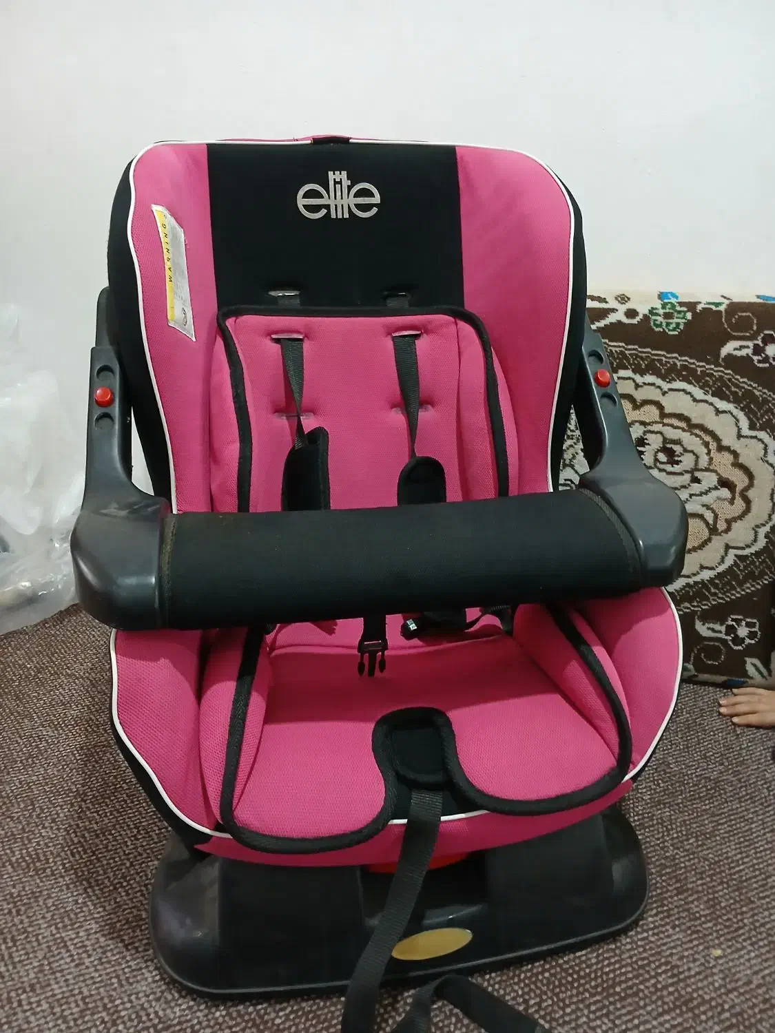 صندلی کودک|تخت و صندلی بچه|رشت, آب و برق|دیوار