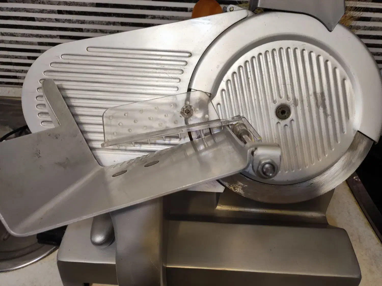 کالباس بر محک|فروشگاه و مغازه|مشهد, هفت تیر (آب و برق)|دیوار