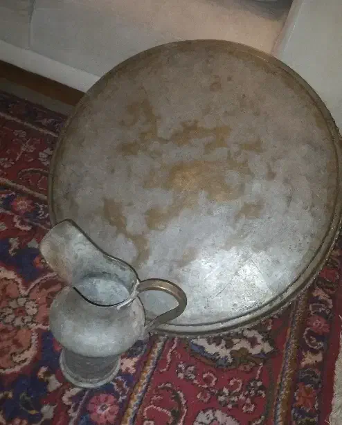 سینی یا (تغار ) و پارچ مسی قدیمی|کلکسیون اشیاء عتیقه|تربت جام, والفجر|دیوار