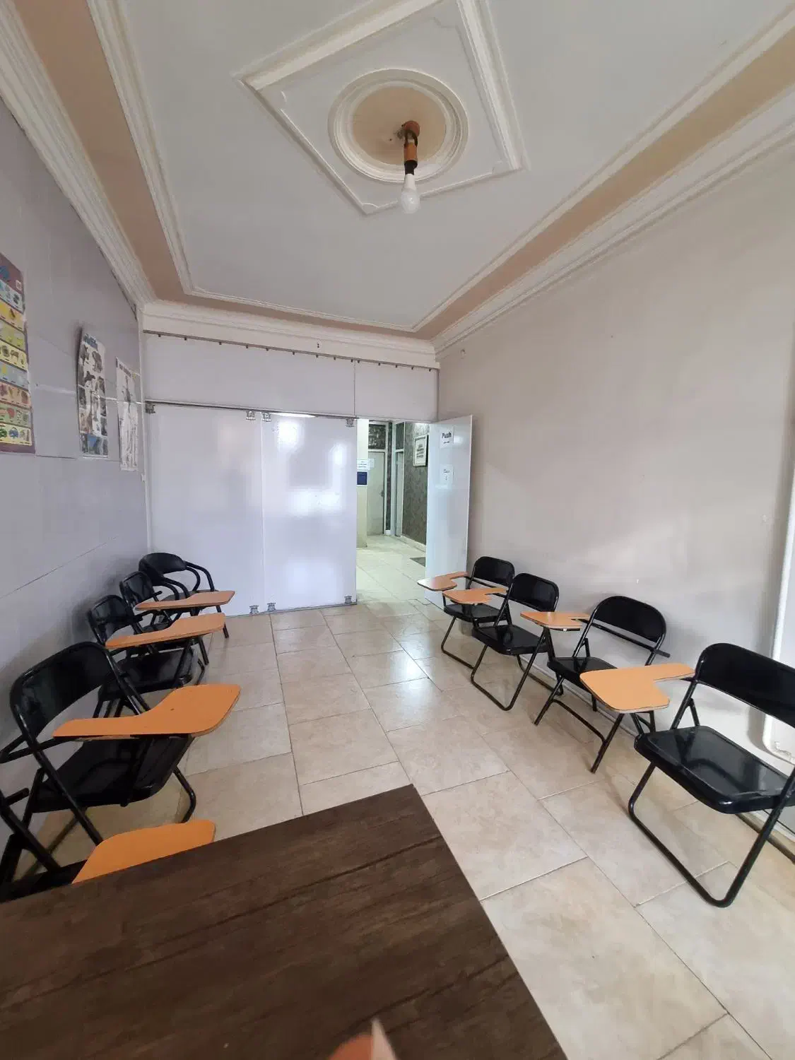 اجاره کلاس آموزشی|اجارهٔ کوتاه‌مدت دفتر کار و فضای آموزشی|قزوین, |دیوار