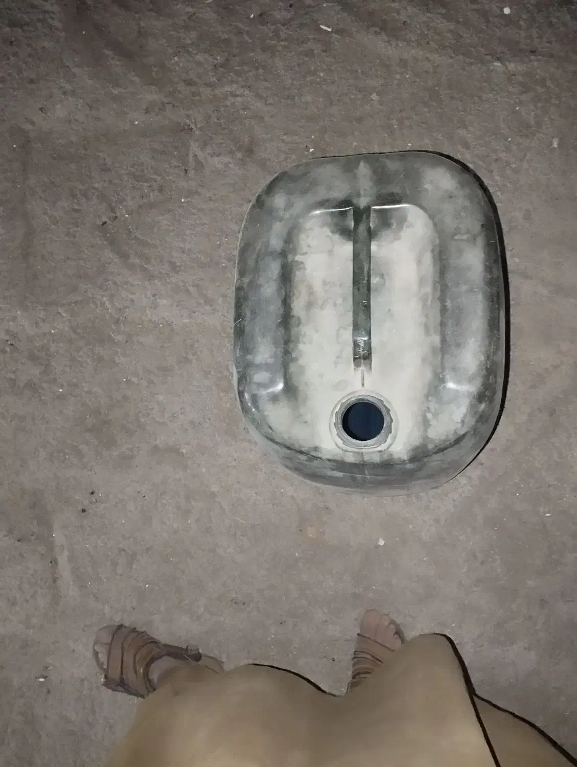 گالن هفتادی خارجی|ظروف نگهدارنده، پلاستیکی، یکبارمصرف|زاهدان, |دیوار