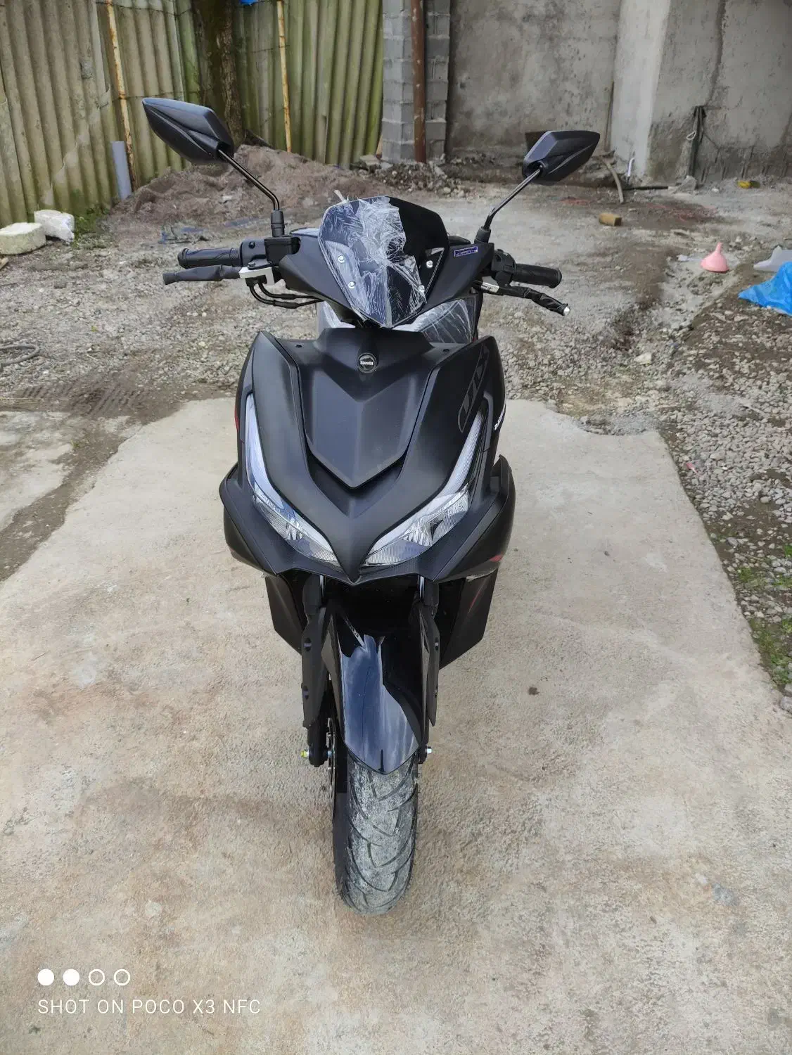 ایروکس 1402در حد صفر|موتورسیکلت|لاهیجان, بازکیاگوراب|دیوار