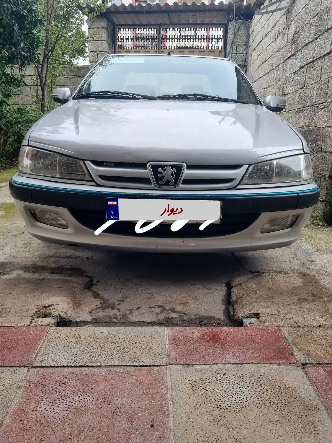پژو پارس مدل ۸۵ نقره‌ای متالیک|خودرو سواری و وانت|قائم‌شهر, |دیوار