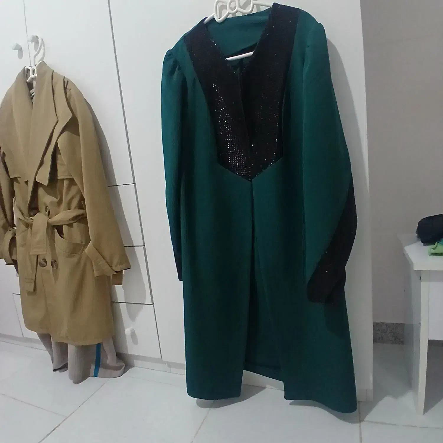 لباس در حد نو|لباس|الوند, |دیوار