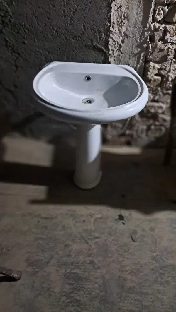 روشویی به همراه شیر اهرمی|لوازم سرویس بهداشتی|قوچان, |دیوار