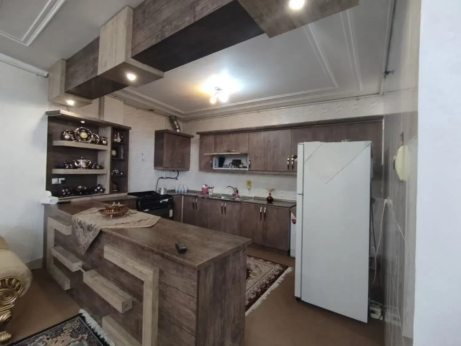 آپارتمان بالکن دار موقعیت خوب|فروش آپارتمان|شهرضا, |دیوار