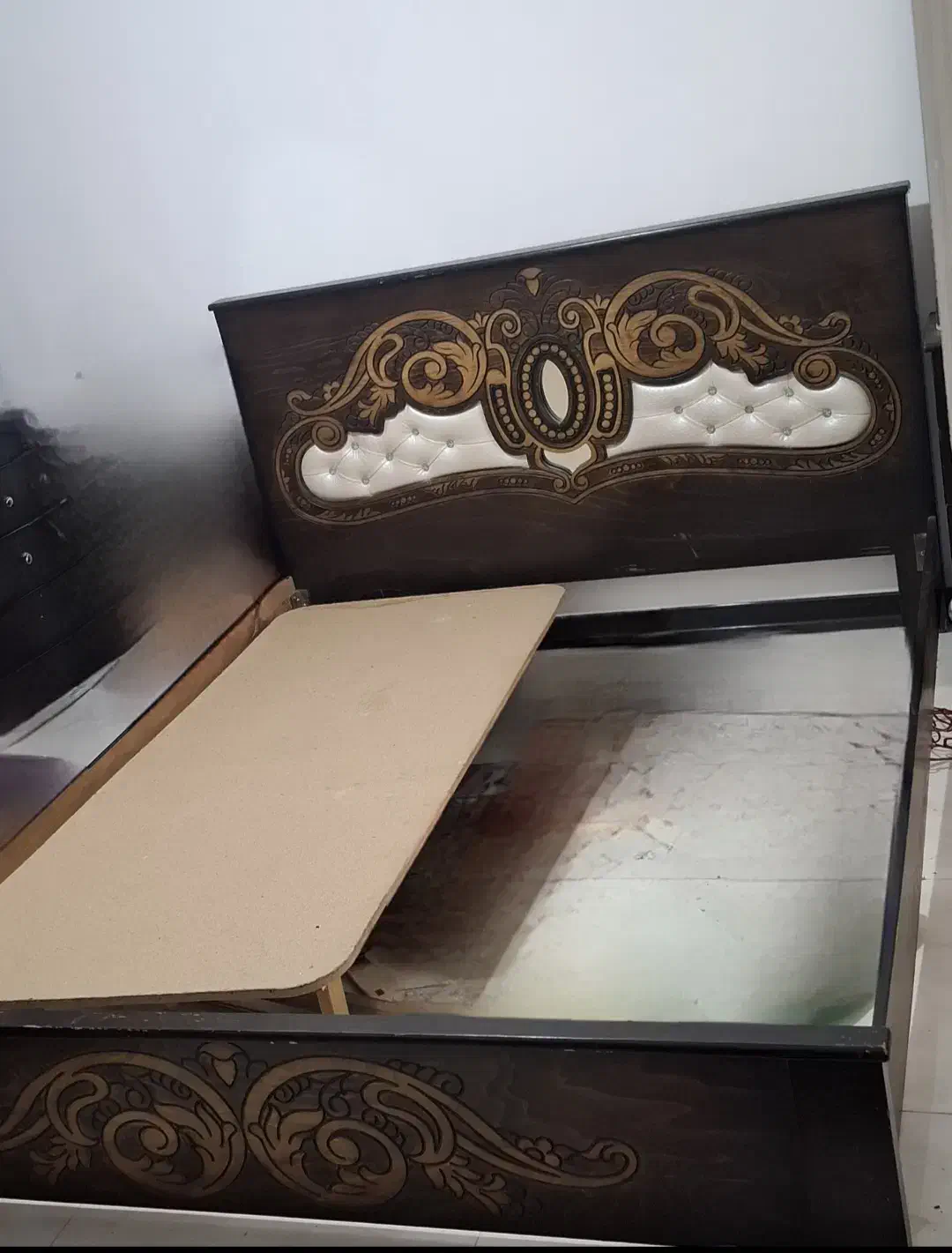 تخت|تخت و سرویس خواب|پرند, فاز ۶|دیوار