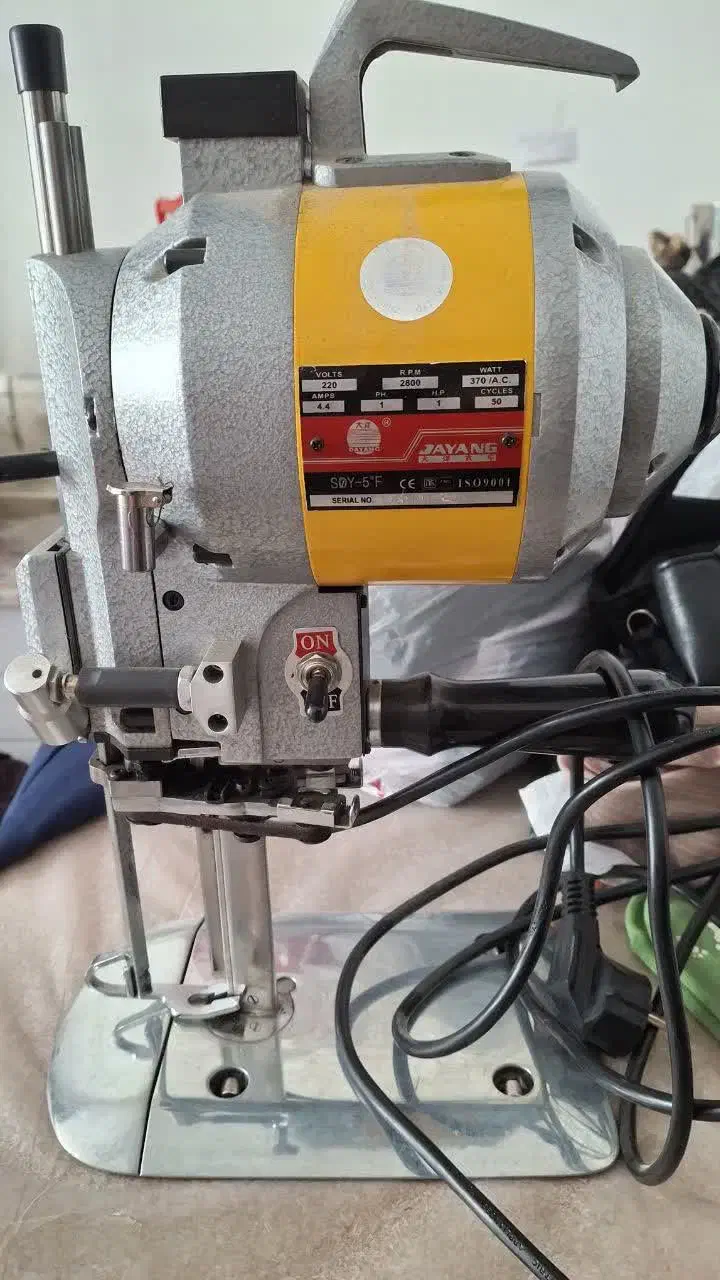 سر دوز راسته دوز میاندوز اتو میز مکش|لوازم خیاطی و بافتنی|اصفهان, جلفا|دیوار