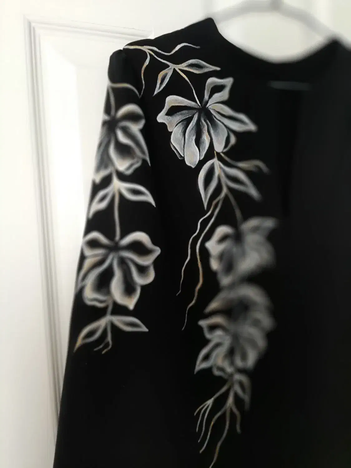 مانتو مجلسی|لباس|قم, بنیاد|دیوار