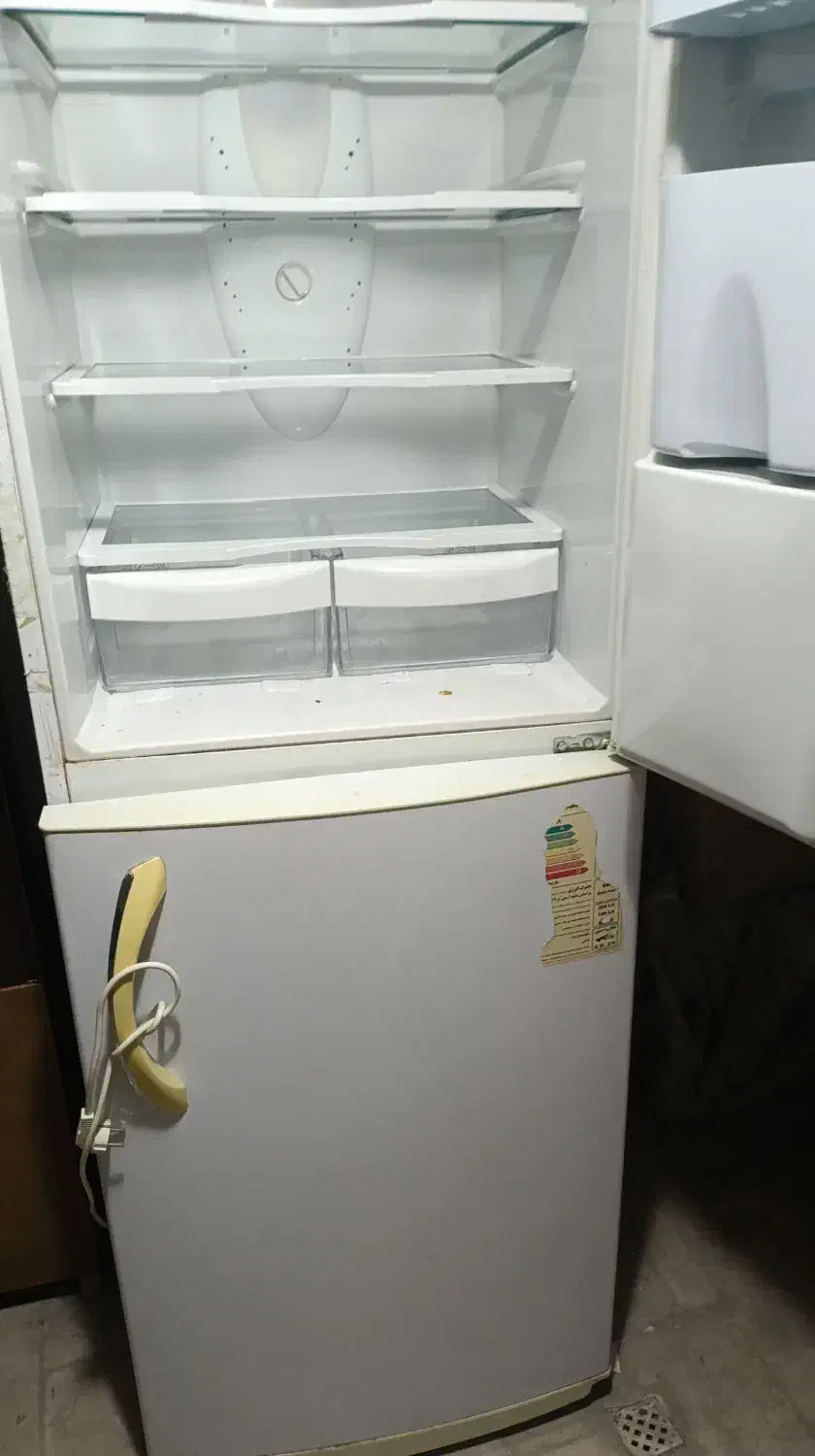 فروش یک دستگاه یخچال فریزر الکترواستیل|یخچال و فریزر|دامغان, |دیوار