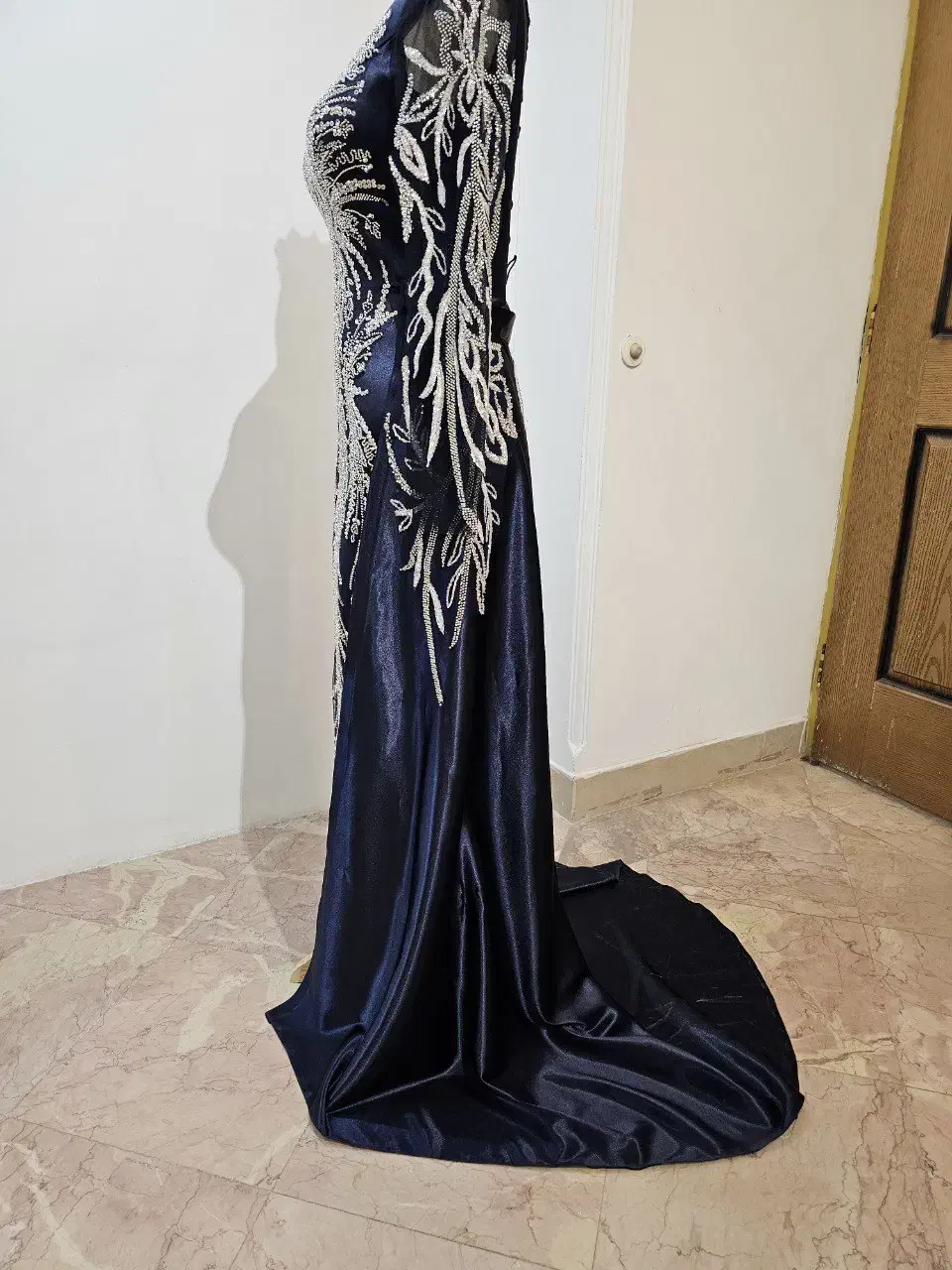 لباس مجلسی|لباس|یزد, |دیوار