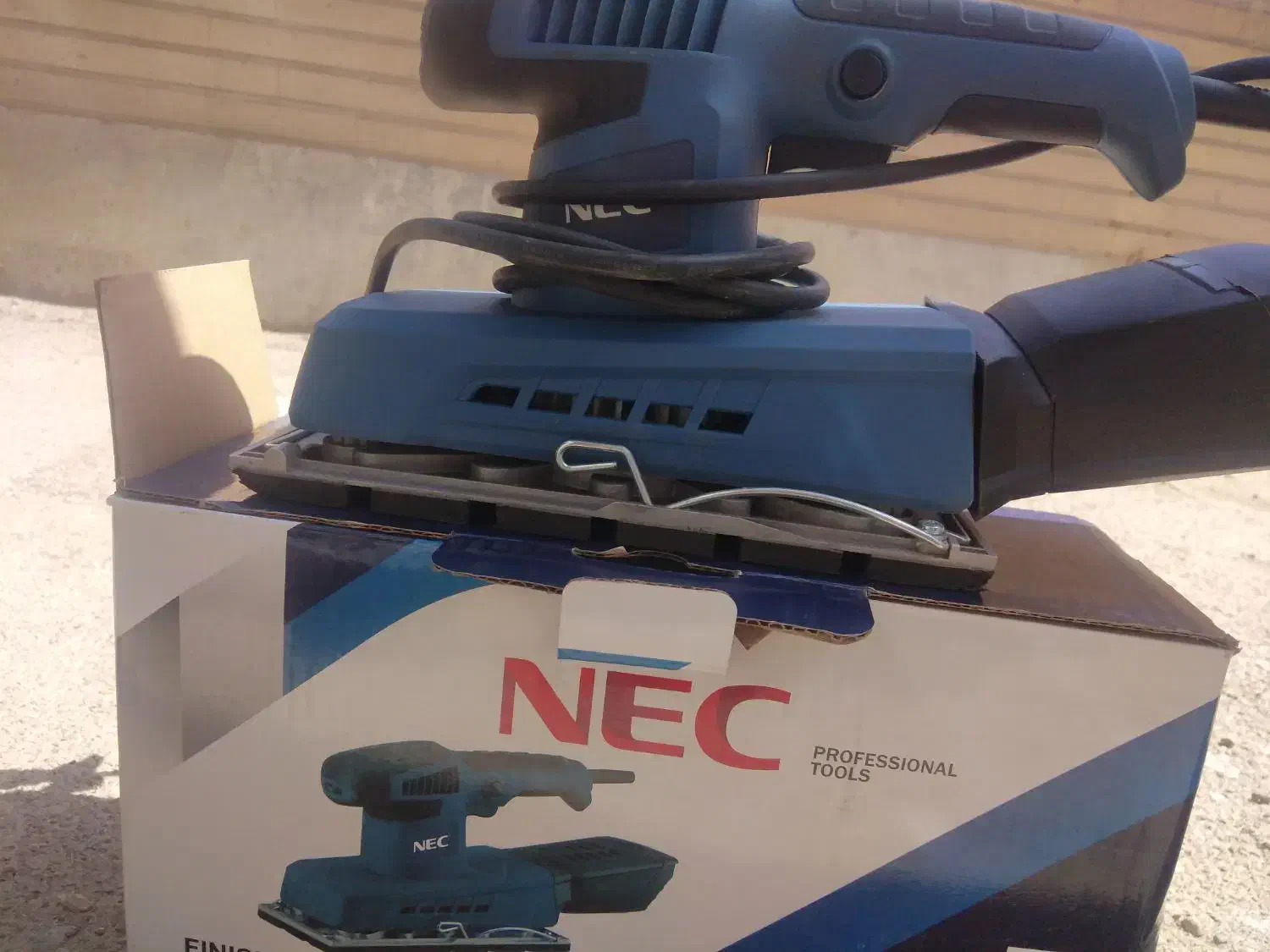 تعدادی کالا|ابزارآلات|فلاورجان, |دیوار