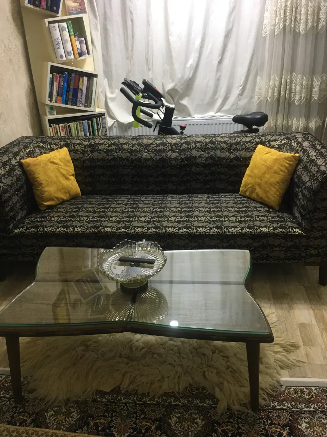 کاناپه سه نفره|مبلمان خانگی و میز عسلی|تبریز, |دیوار