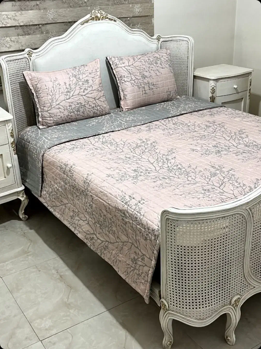 روتختی سبک و تمام دوخت|سرویس روتختی|بروجرد, |دیوار