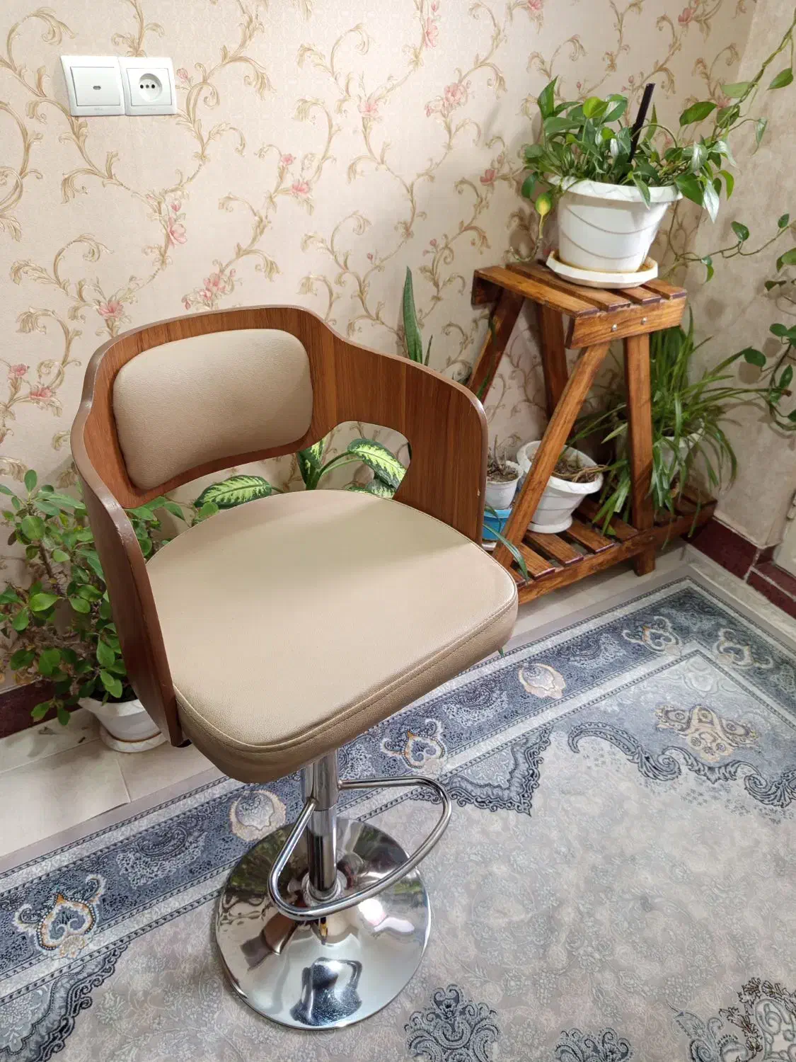 صندلی ناهار خوری|صندلی و نیمکت|بروجرد, |دیوار