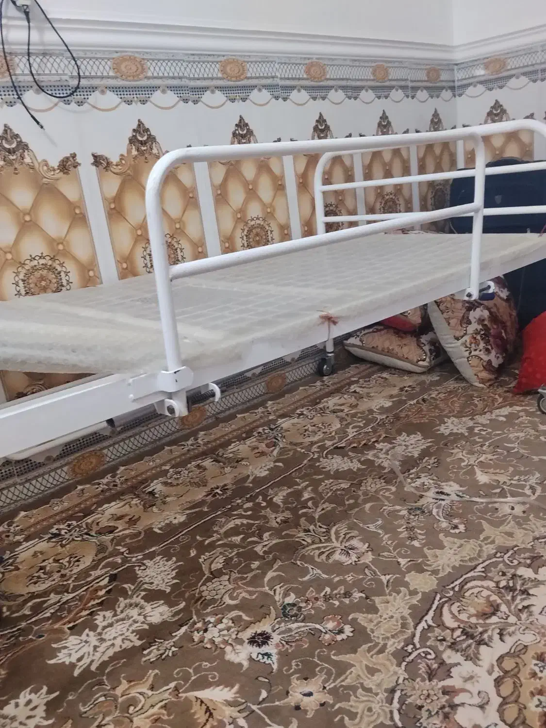 تخت بیمار|پزشکی|زهک, |دیوار