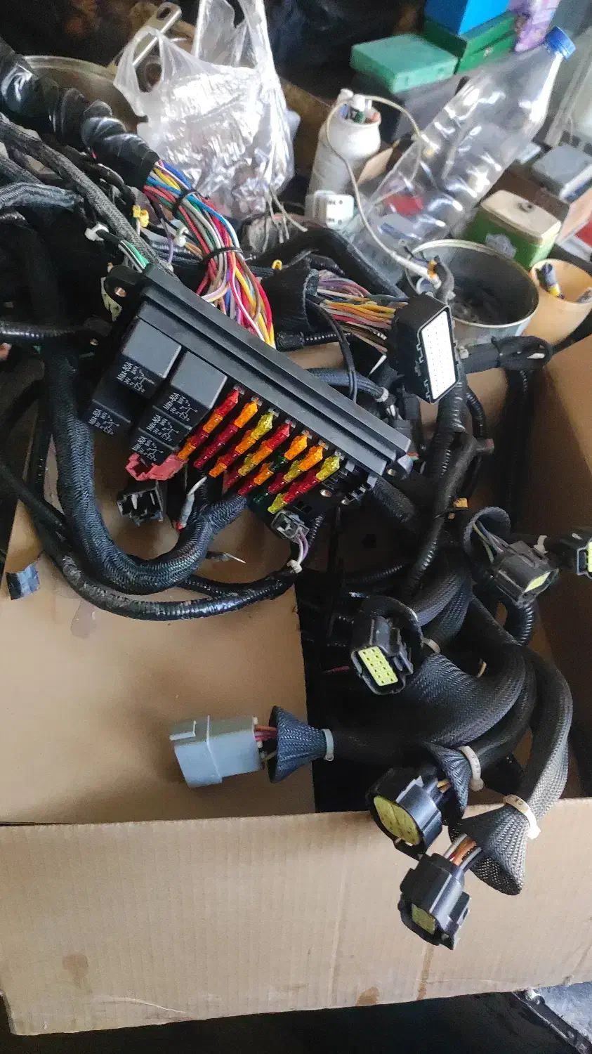 سیم کشی بیل هیوندا 210H|ماشین‌آلات صنعتی|ری, صفاییه (چشمه علی)|دیوار