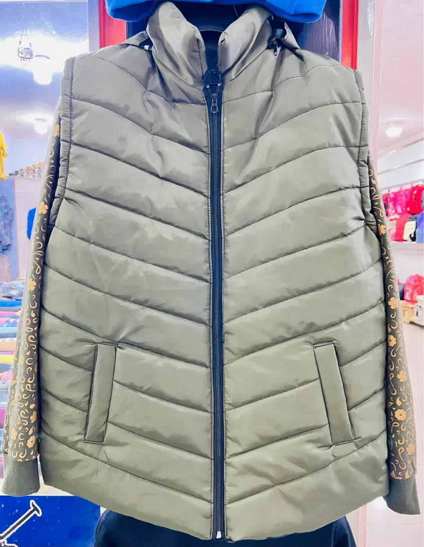 حراج پافر مردانه ، فقط۷۰۰هزار تومان (مشکی و سبز)|لباس|مریوان, |دیوار