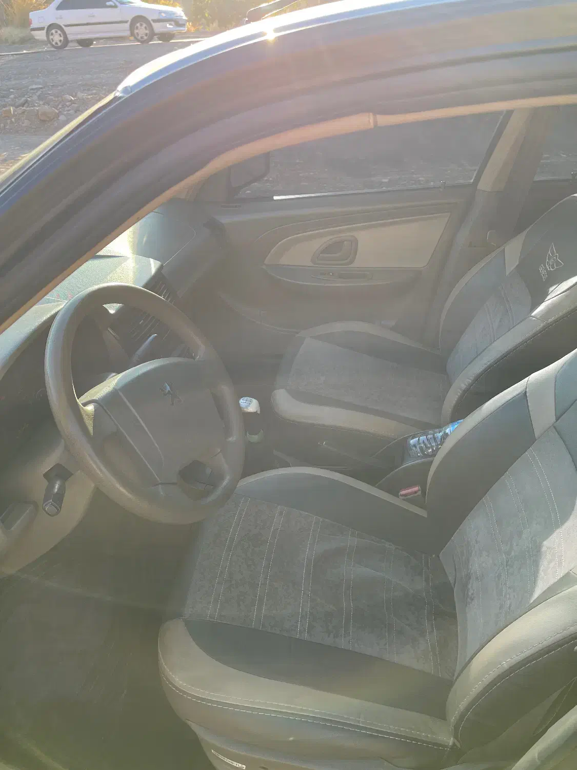 پژو ۴۰۵|خودرو سواری و وانت|جیرفت, |دیوار