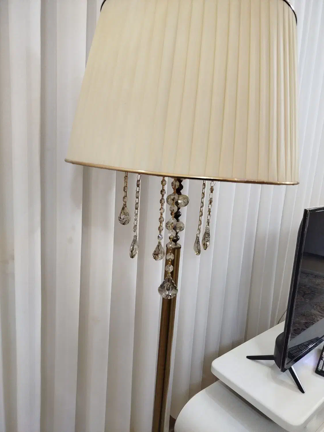 آباژور|چراغ خواب و آباژور|تربت جام, میان جام|دیوار