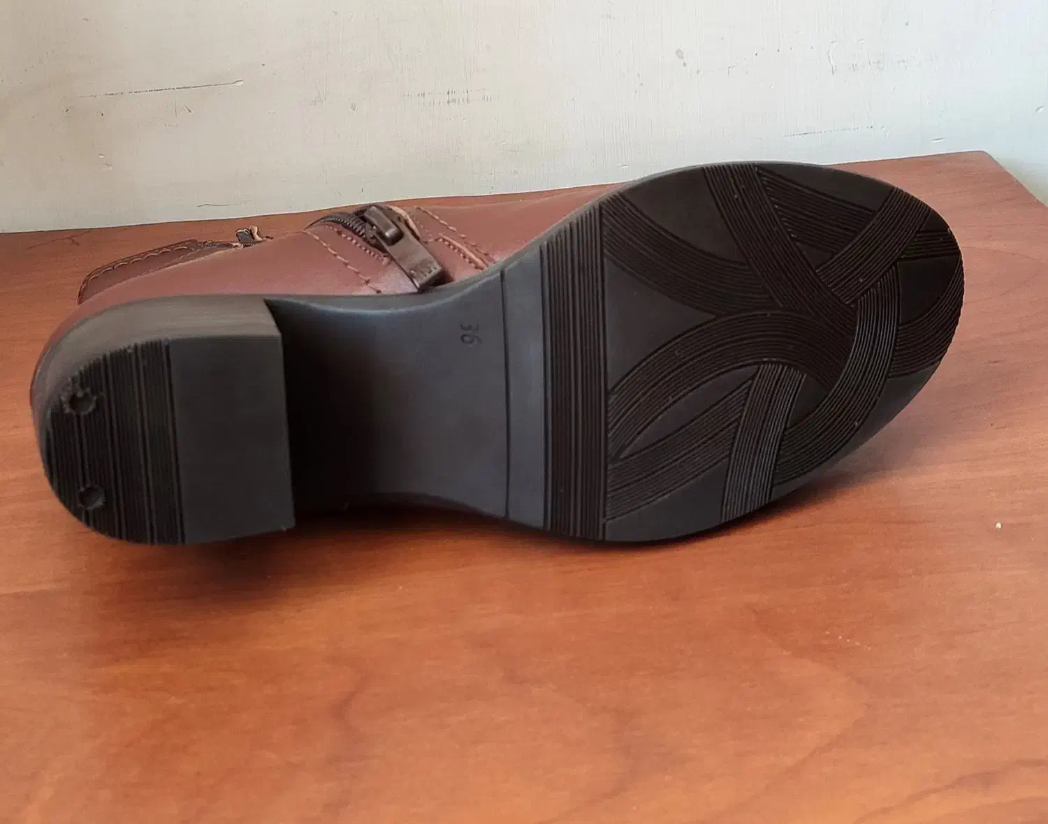 نیم بوت چرم نو با کیفیت سایز 36|کیف، کفش، کمربند|کرمان, |دیوار