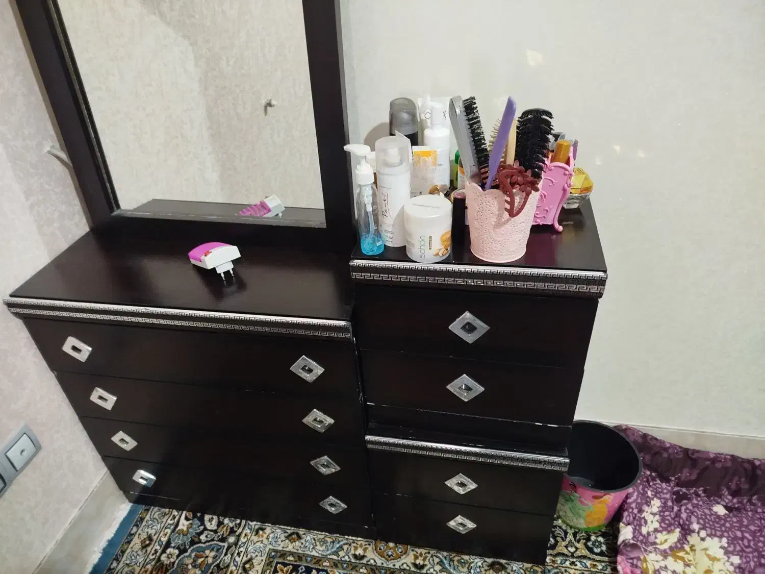 فروش تخت خواب دونفره با دراور و آینه و تشک ..|تخت و سرویس خواب|شاهرود, |دیوار