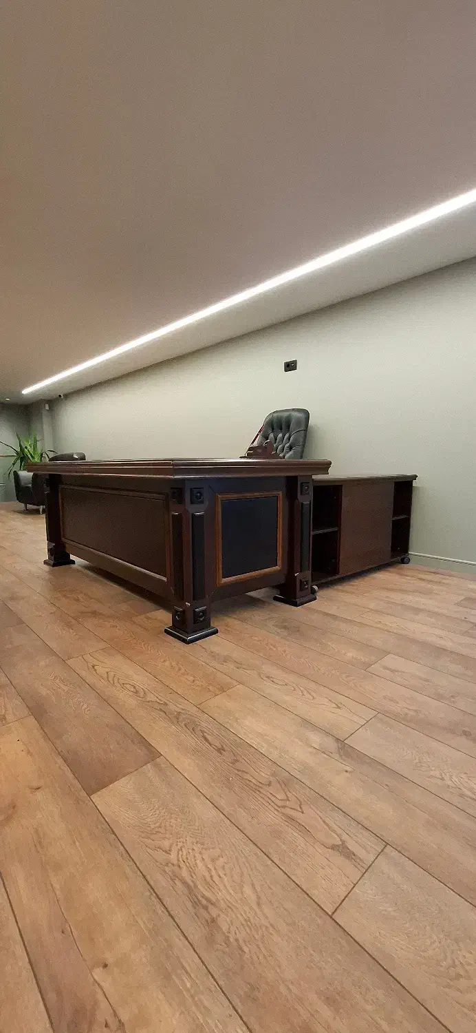 میز و صندلی مدیریتی لوکس - بسیار تمیز|دفتر کار|رشت, بلوار گیلان|دیوار