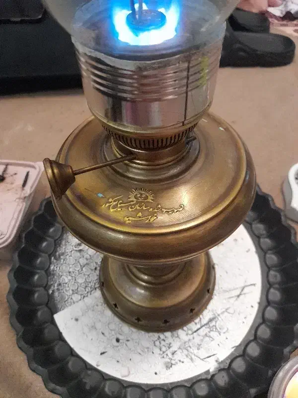 چراغ گردسوز برنجی|کلکسیون اشیاء عتیقه|گنبد کاووس, |دیوار