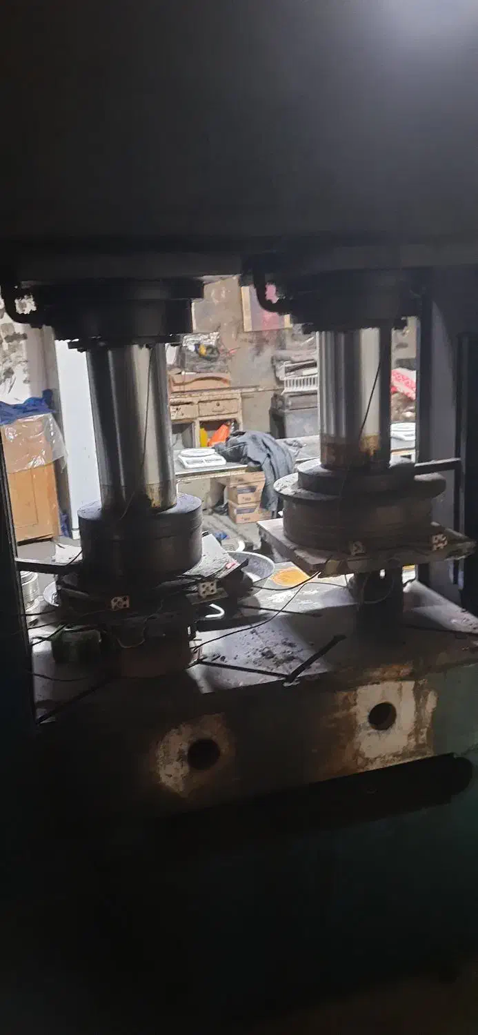 پرس هیدرولیک|ماشینآلات صنعتی|برخوار, |دیوار